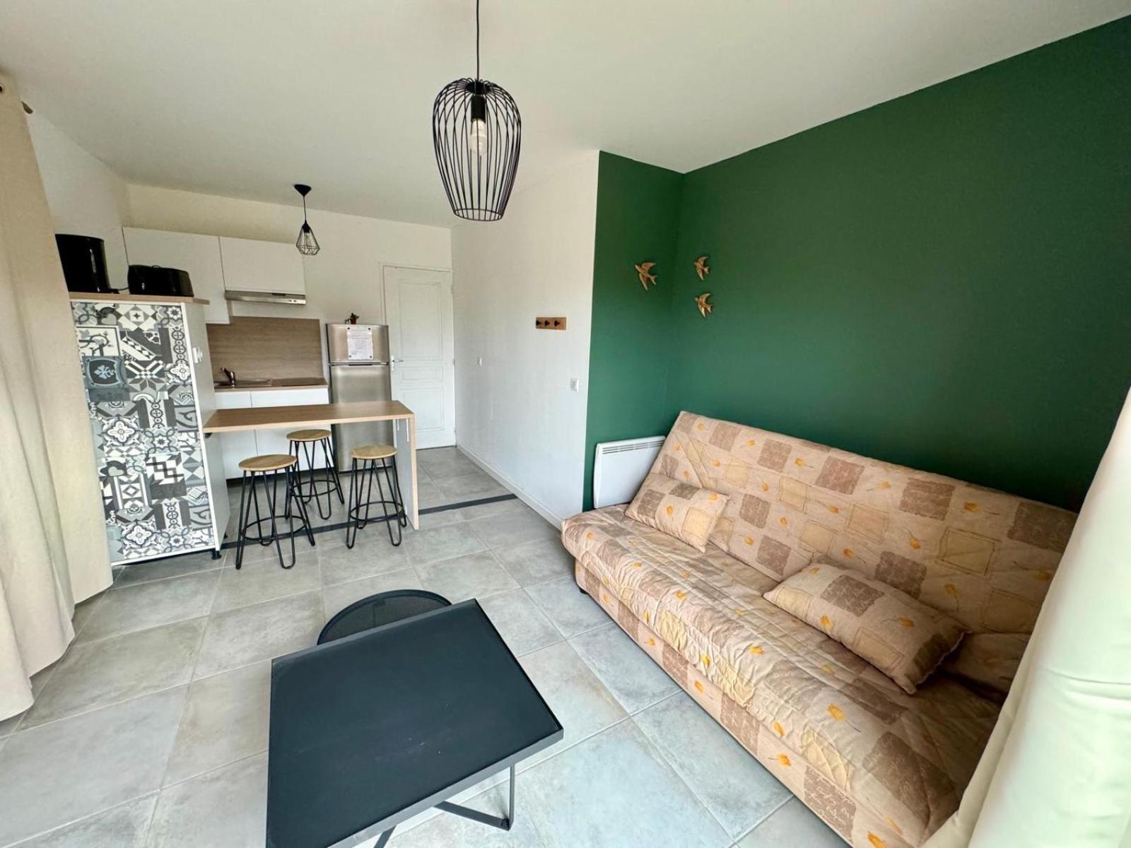 Studio Avec Exterieur Ombrage Saint-Marcel-Les-Valence Exterior photo